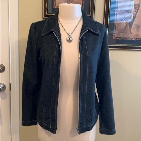 Small jacket - Picture 1 of 3